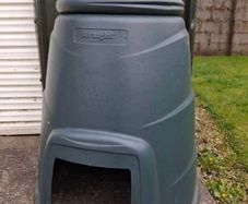 Compost Bin with lid