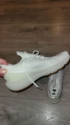 Under armber runners size 11