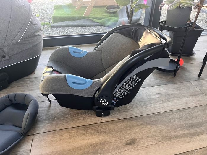 Baby Travel System- 3 in 1- KinderKraft