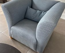 2 seater sofa & 2 chairs