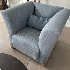 2 seater sofa & 2 chairs