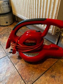 Leaf blower