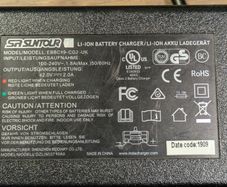 SR SUNTOUR Carrera electric bike charger