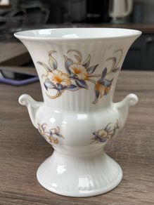 Aynsley vase