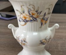 Aynsley vase