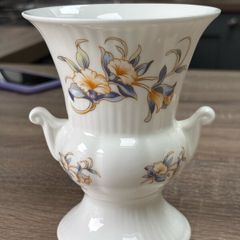 Aynsley vase