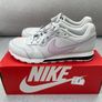 Nike trainers Image 2