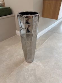 Mirror effect ceramic floor vase