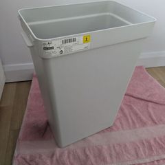 Storage bin without lid