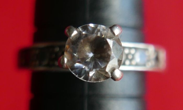 Vintage Sterling Silver 925 Statement Solitaire Ring with Round Faceted White Topaz size P  - 3,51g