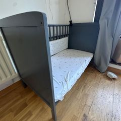 Baby Elegance Elle Cot Bed, Matress, sheets and Matress Protector