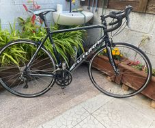 Futura monza 22 inch frame 700x25c wheels 16 speed double breaks