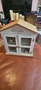 Wooden Kitchen Egg Storage House / Cupboard: 6 Egg Holder