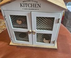 Wooden Kitchen Egg Storage House / Cupboard: 6 Egg Holder