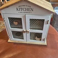 Wooden Kitchen Egg Storage House / Cupboard: 6 Egg Holder