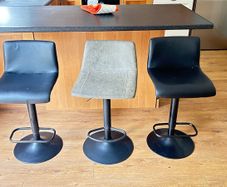 Bar stools x3