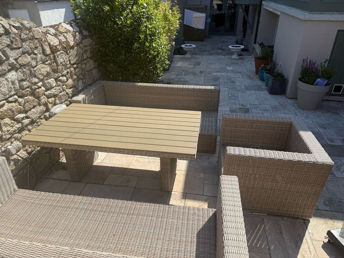 10 seater rattan garden set with dark navy cushions