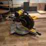 DeWALT DW717XPS Sliding compound mitre saw with a cam action mitre lock function Image 2