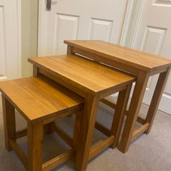 Solid oak nest of tables