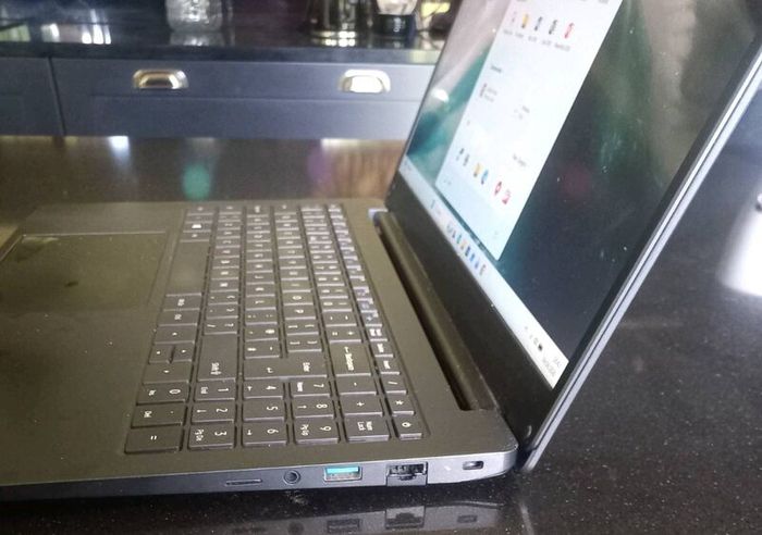 Toshiba DYNABOOK Slimline laptop