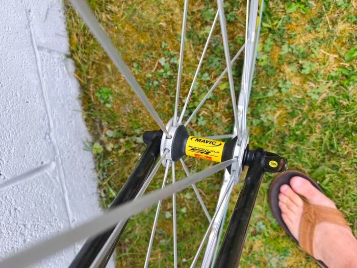 Focus Full Carbon Ultegra Mavic Ksyrium Wheels