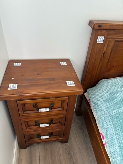 King Size bed frame & 2 Lockers