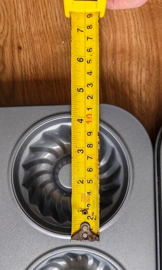 mini bundt cake tins