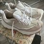 Sketchers Vintage size 7uk 40eu Image 3
