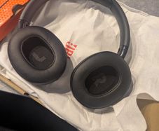 JBL Tune 770NC Wireless Bluetooth Noise-Cancelling Headphones - Black