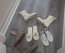 free shoes just need wipe