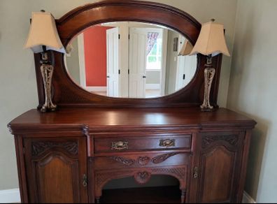 Antique Mahogany Mirror Back Sideboard / Dresser