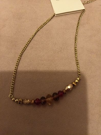 Pretty costume necklace