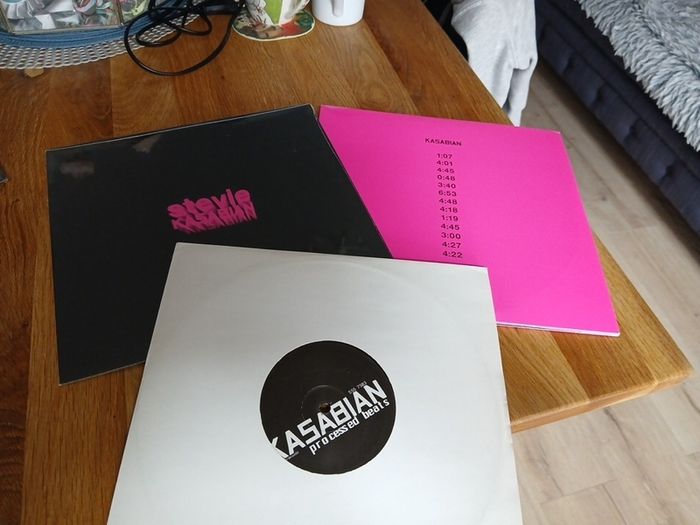 Kasabian 10" record lot