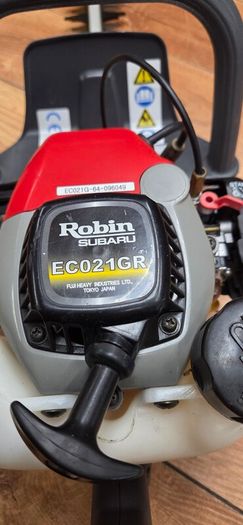 Robin hedge trimmer