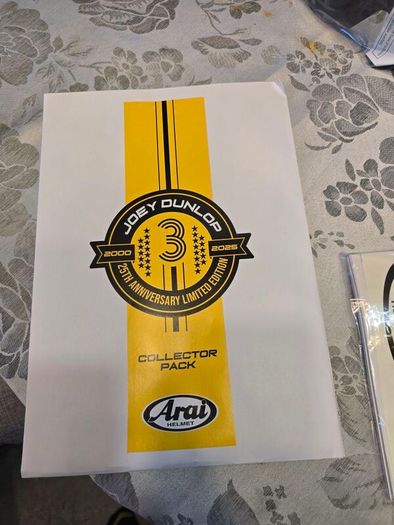 Arai rx7v joey dunlop size large