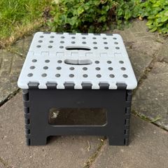 Folding stool