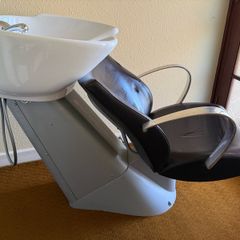 Hairdressing  wash basin and mirror unit