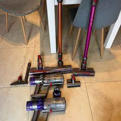 2 Dyson V10 Absolute