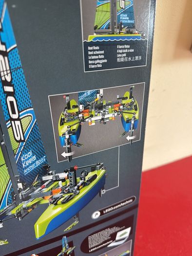 lego technic catamaran 42105 NEW