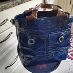 Jaegar dark blue patent bag