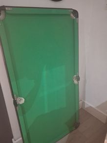 pool/ snooker table