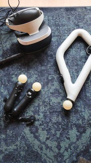 PSVR 1 + gun + move controllers
