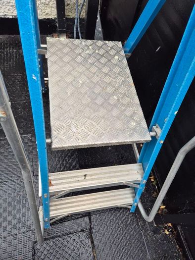 Podium Industrial foldup  construction podium ladder