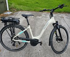 Raleigh Felix Step-Through E-Bike (Mint Condition