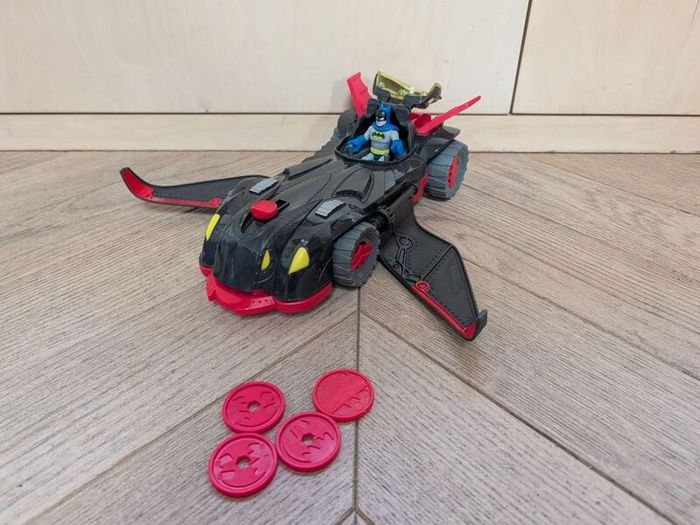 Batman car and figures