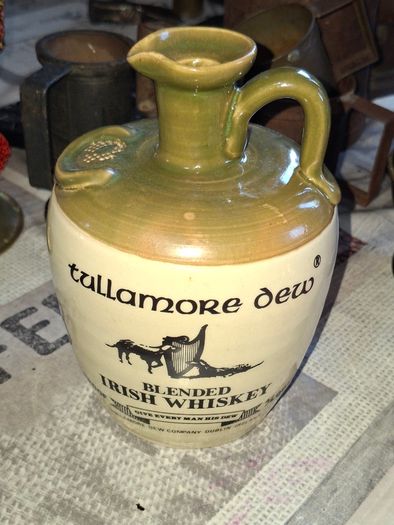 Beautiful Old TULLAMORE DEW jar Postage available or Collection