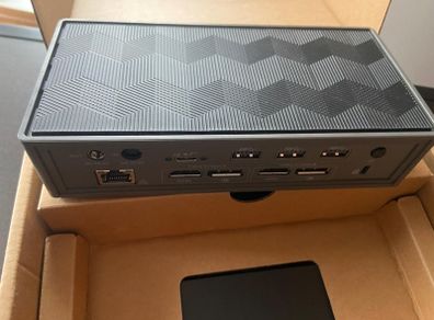 Targus usb-c dock 100W station new