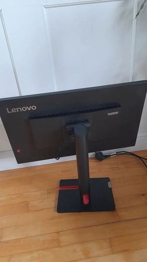 Lenovo 24" Monitor with wireless keyboard & Mouse