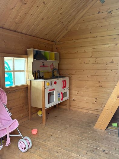 Kids playhouse