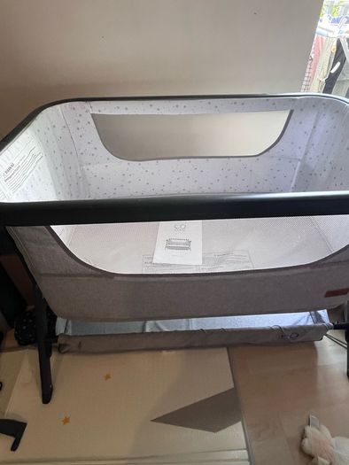 Baby Elegance Co-Glide Electric Bedside Crib (Excellent Condition with Manual)